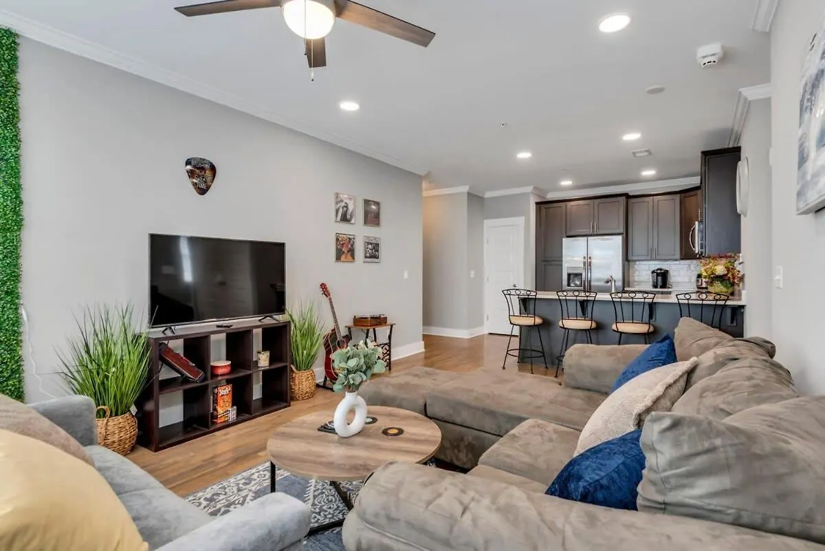 Σπίτι διακοπών Modern Nations Condo - Walkable - 5 Mi Downtown Νάσβιλ Ηνωμένες Πολιτείες της Αμερικής