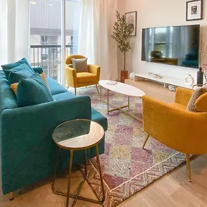  Apartment Jolene On Main 402