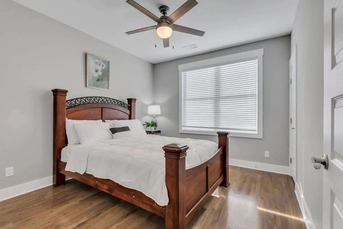 Modern Nations Condo - Walkable - 5 Mi Downtown Nashville 0*,  United States