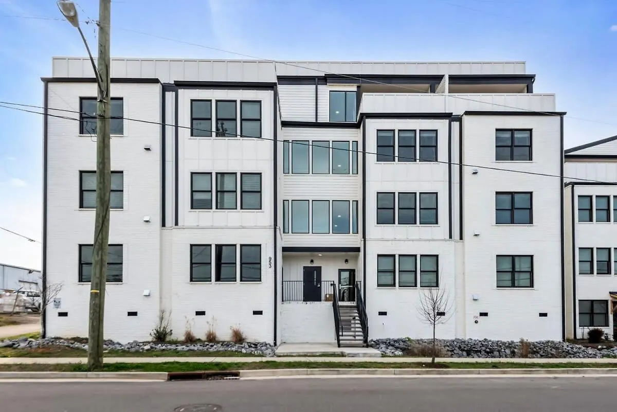 Modern Nations Condo - Walkable - 5 Mi Downtown Nashville Holiday home